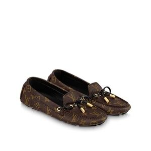 Louis Vuitton Patent Monogram Gloria Loafers 37.5